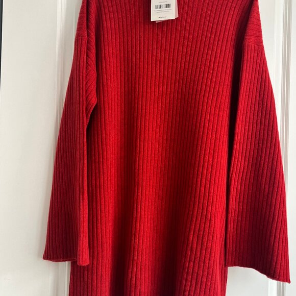 Ozzy Sweater Dress (NWT) - Picture 3 of 9